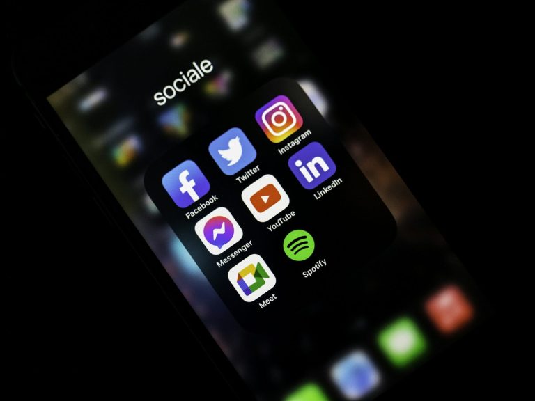 Looking for a Social Media Marketing Specialist