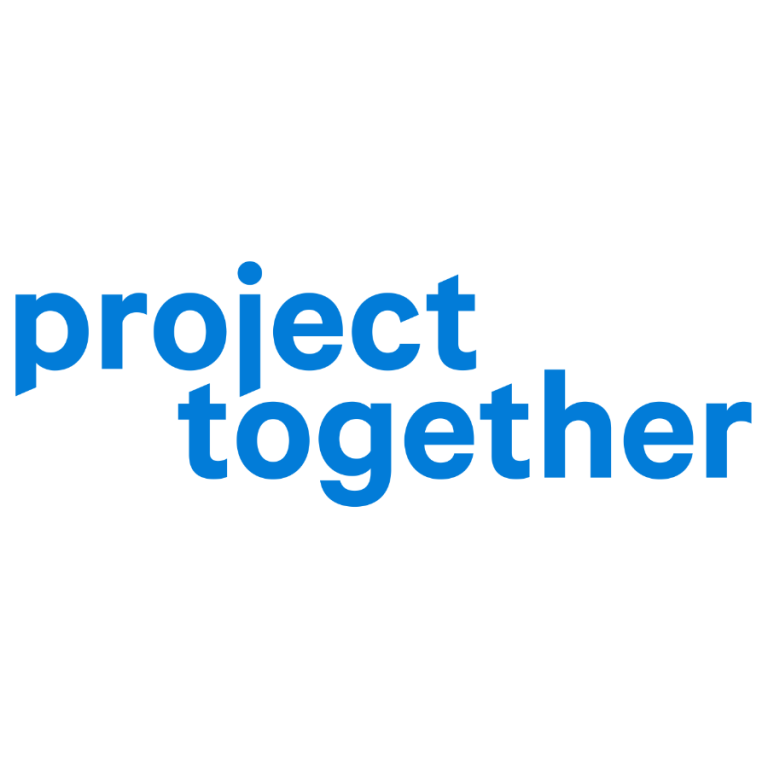 Das Logo von Project Together in blauer Schrift auf weißem Hintergrund.